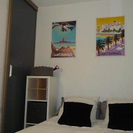 Appartementfrontdemersaintraphaelsantalucia Luaran gambar